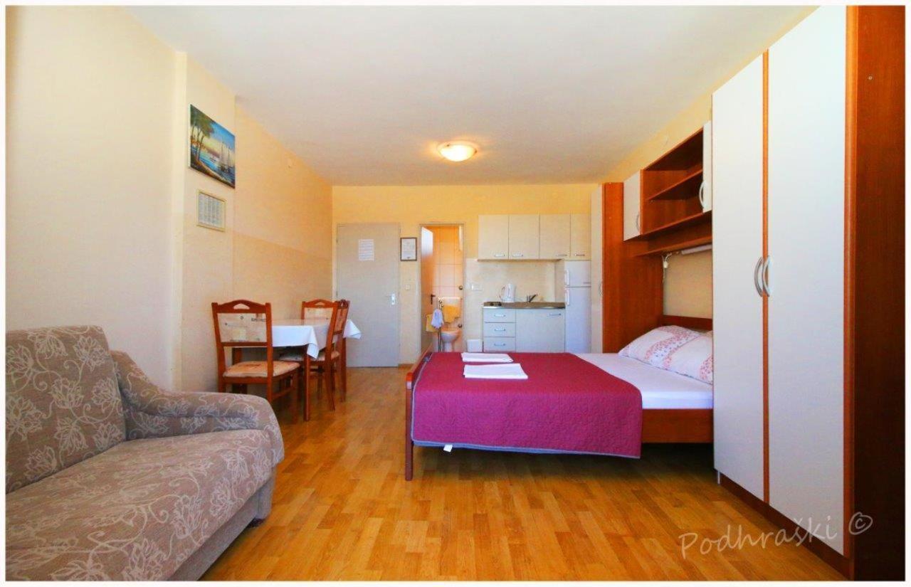 Primosten Apartments 外观 照片