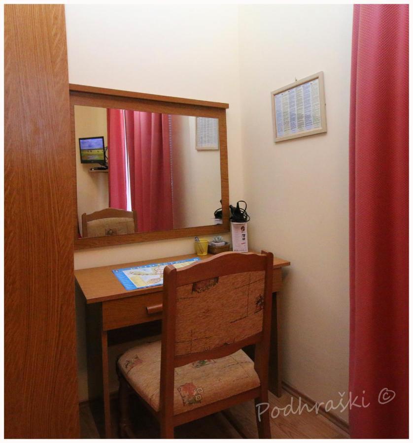 Primosten Apartments 外观 照片