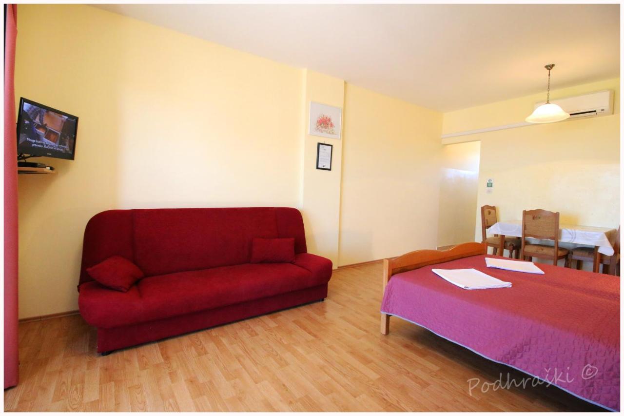 Primosten Apartments 外观 照片